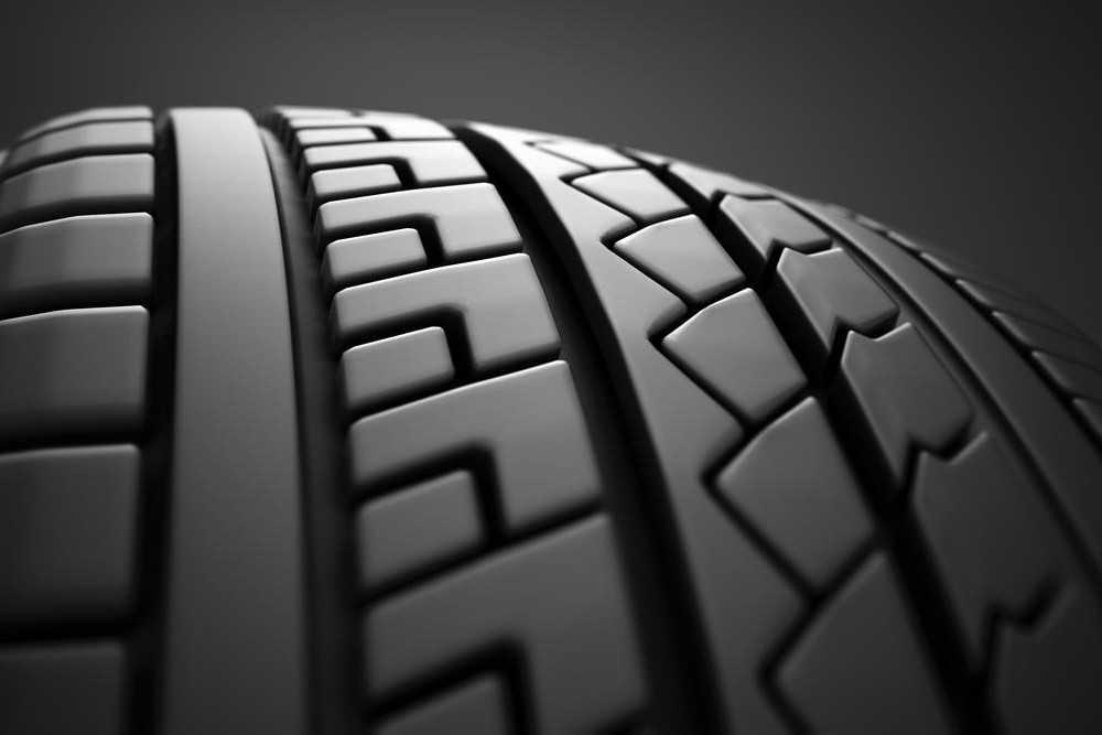 driving with cracked side walls tires